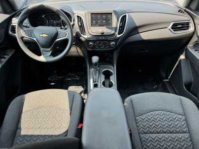 2022 Chevrolet Equinox, $20798. Photo 11
