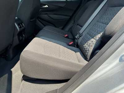 2022 Chevrolet Equinox, $20798. Photo 7