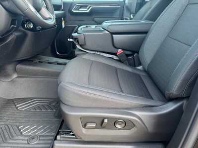 2026 Chevrolet 1500 Crew Cab, $52170.0. Photo 5