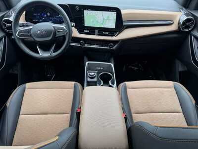 2025 Chevrolet Equinox, $32599. Photo 11