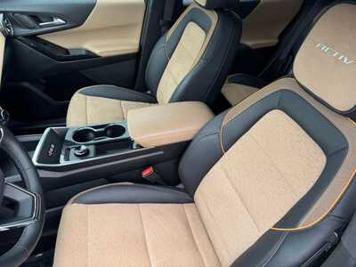 2025 Chevrolet Equinox, $32599. Photo 6