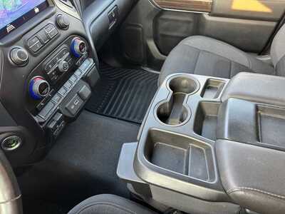 2021 Chevrolet 2500 Crew Cab, $41999. Photo 9