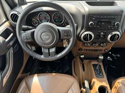 2013 Jeep Wrangler Unlimited, $20999. Photo 11