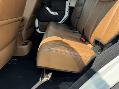 2013 Jeep Wrangler Unlimited, $20999. Photo 6