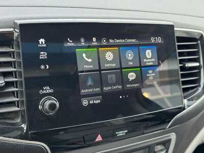 2019 Honda Pilot, $24295. Photo 2