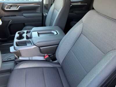2026 Chevrolet 1500 Crew Cab, $48905.0. Photo 6