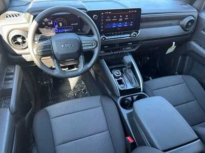 2026 Chevrolet Colorado Crew Cab, $41920.0. Photo 10
