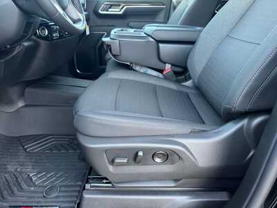 2026 Chevrolet 1500 Crew Cab, $52170.0. Photo 5