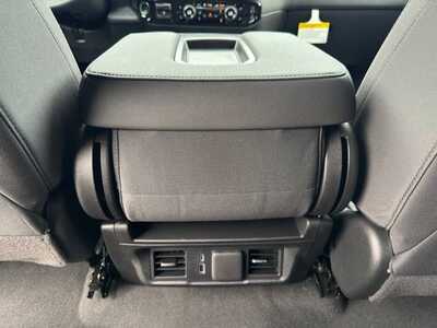 2026 Chevrolet 1500 Crew Cab, $58235.0. Photo 9