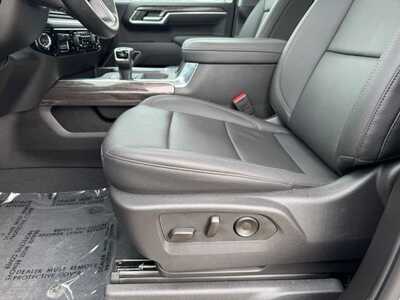 2025 Chevrolet 1500 Crew Cab, $50949. Photo 5
