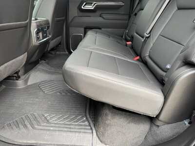 2025 Chevrolet 1500 Crew Cab, $50949. Photo 8