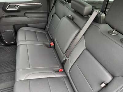 2025 Chevrolet 1500 Crew Cab, $50949. Photo 9