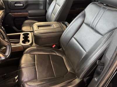 2021 Chevrolet 3500 Crew Cab, $57049. Photo 6