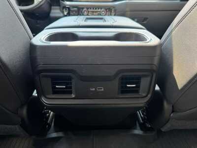 2022 Chevrolet 1500 Crew Cab, $40695. Photo 10
