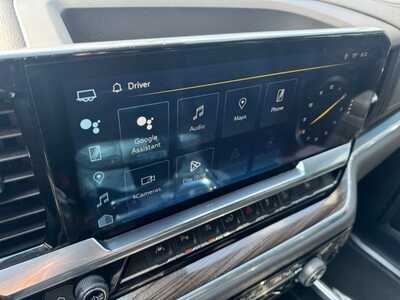 2022 Chevrolet 1500 Crew Cab, $40695. Photo 2