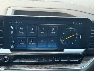 2022 Chevrolet 1500 Crew Cab, $40695. Photo 3