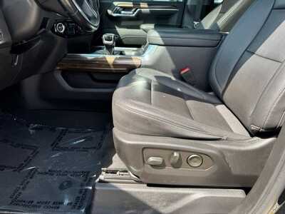2022 Chevrolet 1500 Crew Cab, $40695. Photo 5