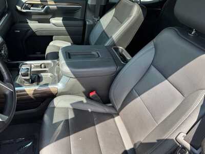 2022 Chevrolet 1500 Crew Cab, $40695. Photo 6