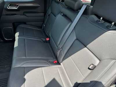 2022 Chevrolet 1500 Crew Cab, $40695. Photo 9
