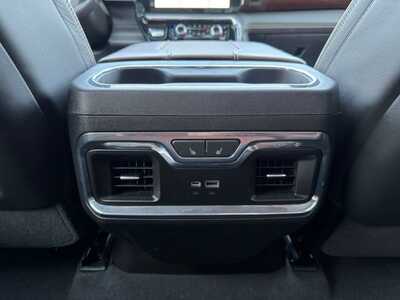 2024 GMC 1500 Crew Cab, $57399. Photo 10