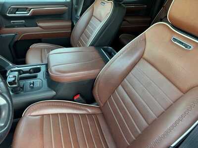 2024 GMC 1500 Crew Cab, $57399. Photo 6