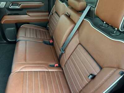 2024 GMC 1500 Crew Cab, $57399. Photo 9
