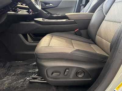 2025 Chevrolet Equinox, $26899. Photo 5