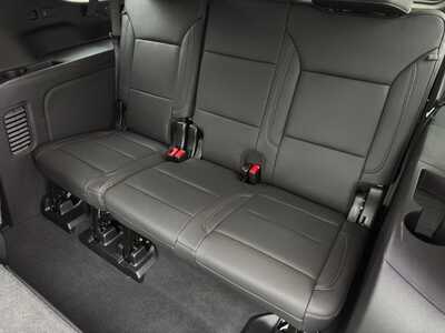 2026 Chevrolet Suburban, $75549.0. Photo 10
