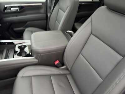 2026 Chevrolet Suburban, $75549.0. Photo 6