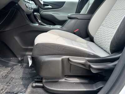 2020 Chevrolet Equinox, $16498. Photo 5