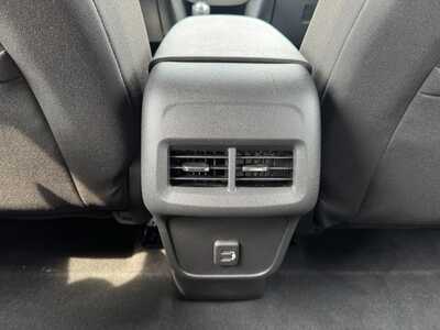 2020 Chevrolet Equinox, $16498. Photo 9