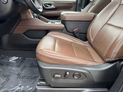2023 Chevrolet Suburban, $58149. Photo 5