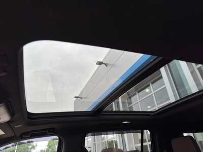 2023 Chevrolet Suburban, $58149. Photo 7