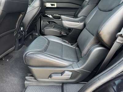 2021 Ford Explorer, $27199. Photo 8