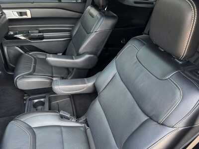 2021 Ford Explorer, $27199. Photo 9