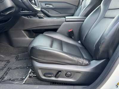 2023 Nissan Rogue, $17949. Photo 5