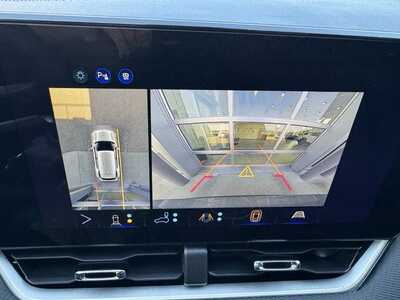 2027 Chevrolet Equinox, $31345.0. Photo 4