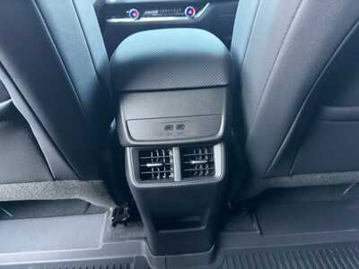 2027 Chevrolet Equinox, $31345.0. Photo 9