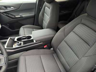 2027 Chevrolet Equinox, $31345.0. Photo 6