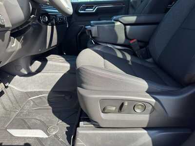 2026 Chevrolet 1500 Crew Cab, $48905.0. Photo 5