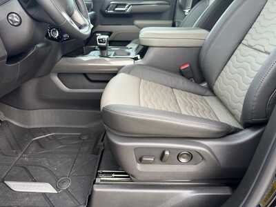 2026 Chevrolet 1500 Crew Cab, $71385.0. Photo 5