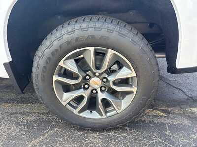2026 Chevrolet 1500 Crew Cab, $53500. Photo 4
