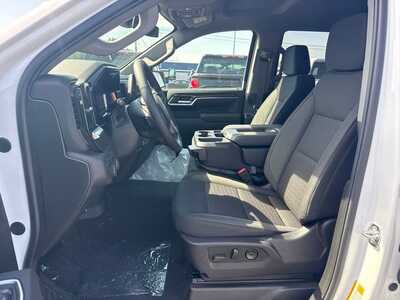 2026 Chevrolet 1500 Crew Cab, $53500. Photo 5