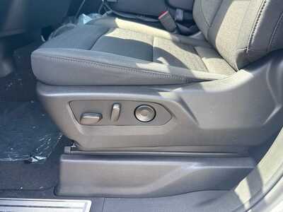 2026 Chevrolet 1500 Crew Cab, $53500. Photo 6