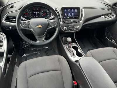2023 Chevrolet Malibu, $19549. Photo 10