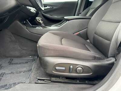 2023 Chevrolet Malibu, $19549. Photo 5