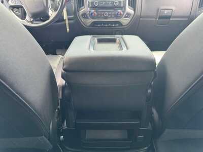 2018 Chevrolet 1500 Crew Cab, $23999. Photo 9