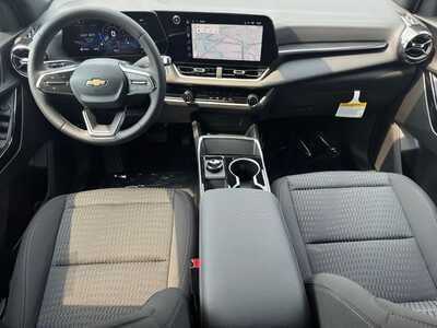 2027 Chevrolet Equinox, $30349.0. Photo 11