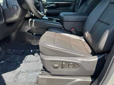 2025 Chevrolet Suburban, $79699. Photo 5
