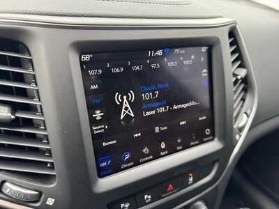 2023 Jeep Cherokee, $25749. Photo 2